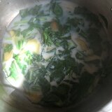 ジャガイモと菜っ葉の豆乳スープ